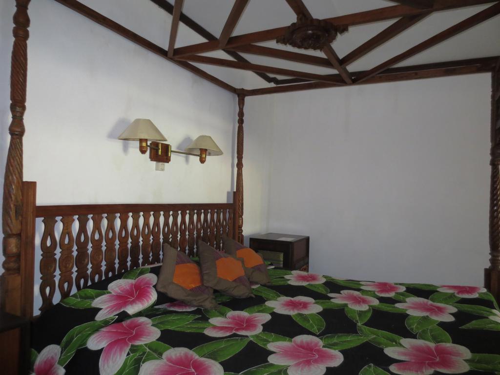 Gazebo Beach Hotel Sanur Esterno foto